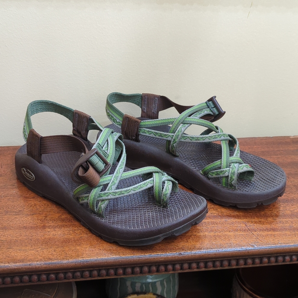 Women's Chaco toe Sandals